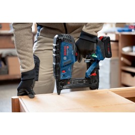 BOSCH GTH 18V-38 M PROFESSIONALAkumulatorowy zszywacz do drewna, L-BOXX 238 0601482501