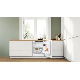 Bosch Serie 4 Chłodziarka podblatowa z przedziałem zamrażarki 82 x 60 cm KUL22VFD0