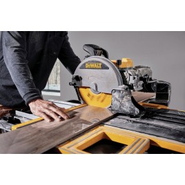 DeWALT D36000 Przecinarka do cięcia płytek na mokro (250mm/1600W)