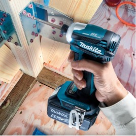 Makita DTD172RTJ Akum. wkrętarka udarowa 1/4" Li-ion LXT (2x18V/5,0Ah) Makpac